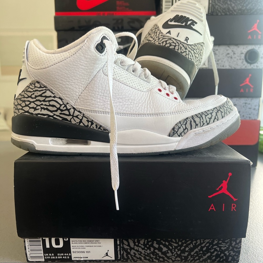 AJ Retro 3 White Cement. Shoes are worn in great condition. Size 10.5